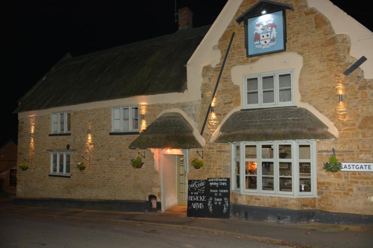 The Bewicke Arms Bed & Breakfast Hallaton ภายนอก รูปภาพ